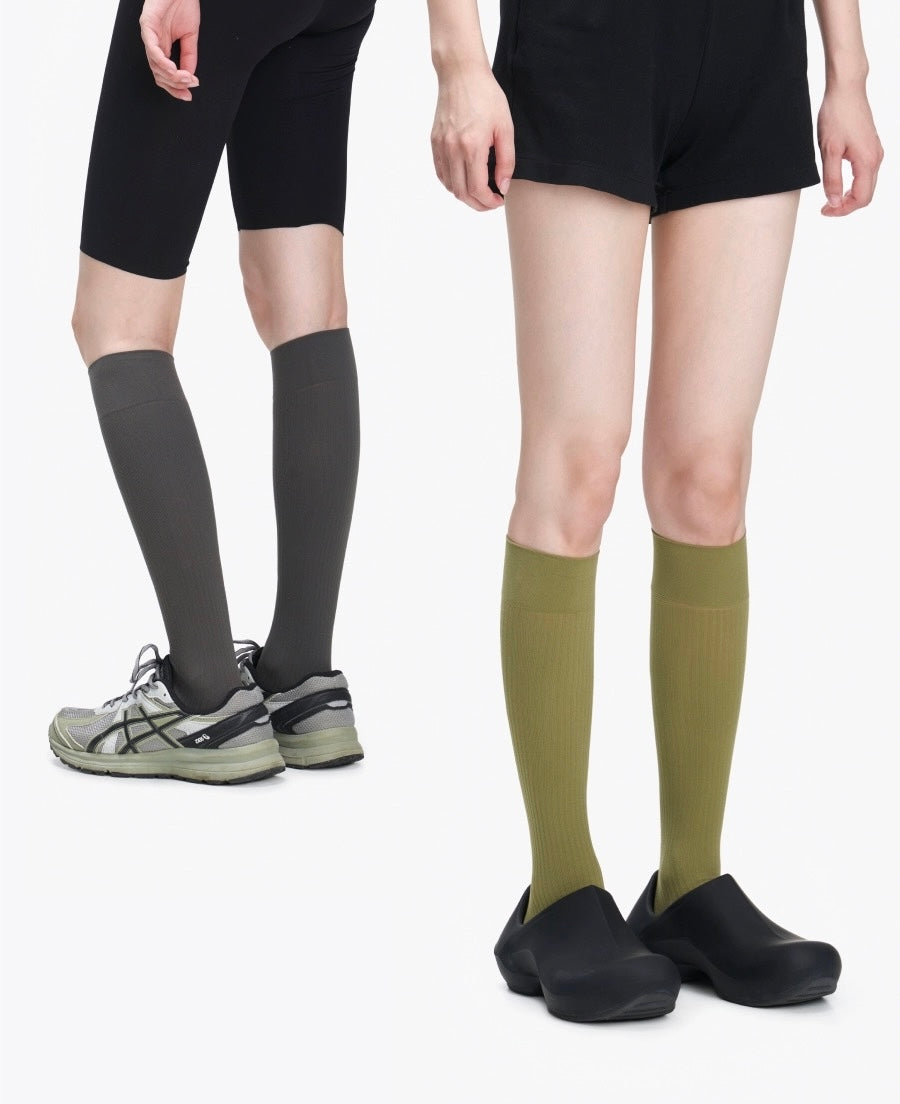 Urban sports | Thin grey velvet socks women‘s solid vertical stripes skinny leg socks black high tube